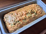 ➤Cake Salé à la Truite Fumée, Fanes de Radis, Fromage frais et Olives : Une Recette Zéro Déchet Gourmande et Facile 🌿