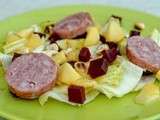 Salade d'endives, saucisse de morteau et pommes