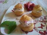 Petits Choux garnis Fraises et Chantilly