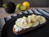 Tartine apéritive au radis noir, crabe et zestes de citronC’est