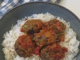 Boulettes de lentilles au sarrasin à la sauce tomate