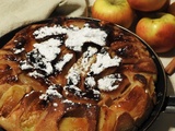 Gâteau renversé à la poêle aux pommes caramélisées à la cannelle