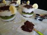 Crumble chocolaté sur mousse de banane et kiwi