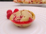 Muffin thé matcha, chocolat blanc et framboises