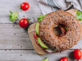 Bagel saumon avocat : idéal pour une pause déjeuner express