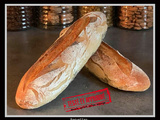 Baguettes, toutes chaudes et croustillantes