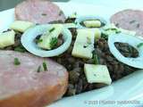 Salade de lentilles, saucisse de morteau et morbier