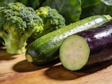 Ce légume d’été détruit silencieusement vos brocolis — voici pourquoi il faut les séparer