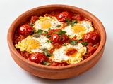 Chakchouka tunisienne : plat traditionnel aux tomates et aux épices