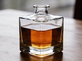 Choisir sa carafe à whisky : matériaux, formats et styles