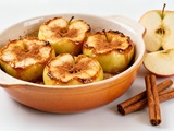 Pommes au four à la cannelle: dessert facile et réconfortant pour toute la famille
