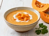 Soupe de potimarron au lait de coco : recette veloutée et savoureuse