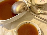 Consommé d’oignons brulés