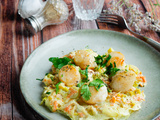 Blanquette aux coquilles de Saint Jacques et fondue de poireaux