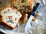 Cake au roquefort, noix et tomates séchées