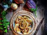 Feuilletés à l’aubergine, oignons confits et au fromage de chevre