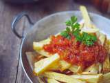 Frites à la sauce tomate