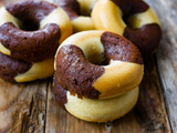 Gâteaux donuts marbrés au chocolat façon Saint Michel