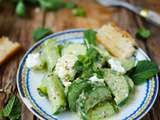 Salade de concombre au fromage de chèvre et à la menthe