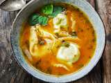 Soupe de tortellinis à la tomate