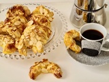 Petits croissants aux amandes