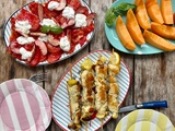 Carpaccio de tomates cœur de bœuf & brugnons, stracciatella