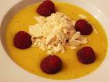 Soupe de mangue, framboises et sorbet fromage blanc au sucre muscovado