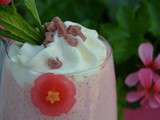 Smoothie à la fraise et chantilly