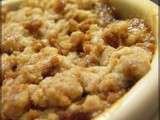 Crumble aux poires, caramel au beurre salé et spéculoos