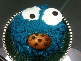 Cookie monster cake