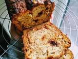 Gâteau moelleux à la banane, chocolat au lait et noisettes