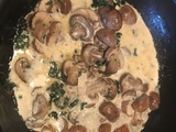 Champignons à la poêle au persil, gingembre et à la crème