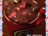 Mug cake au chocolat et pralines