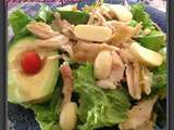 Salade de poulet émincé, avocat et babybel