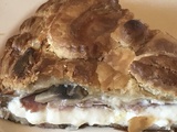 Tourte au jambon supérieur, champignons et béchamel