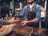 Boutique de café : pourquoi les amateurs reviennent aux commerces spécialisés