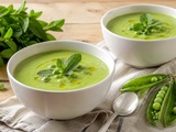 Velouté de petits pois à la menthe : recette printanière en 25 minutes
