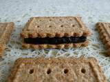 Biscuits diététiques au bambou fourrés au cacao noir (black onyx cocoa) à seulement 90 kcal (très riches en fibres)