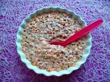 Dessert hyperprotéiné chocolat blanc-fraise avec chia et blé soufflé (diététique, sans beurre ni oeuf ni sucre, riche en fibres)