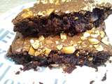 Brownie aux cacahuètes et bananes séchées