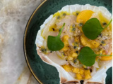 Carpaccio de Saint-Jacques au kaki et fruits de la passion de Cyril Lignac dans Tous en cuisine