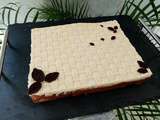 Tiramisu avec un tapis relief