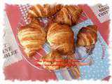 Viennoiseries: les croissants et les pains au chocolat – pour environ 15 pièces