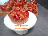 Muffins fraise, banane et pralines roses