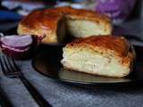 Pâté aux pommes de terre, oignons rouges et reblochon