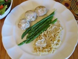 Boulettes de poulet haché, sauce crémeuse à l’aneth