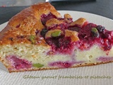 Gâteau yaourt framboises et pistaches