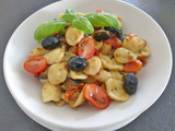 Orecchiette aux tomates olives et aubergines