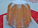 Pandoro ou Étoile de Noël italienne