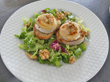 Salade de chèvre chaud aux noix